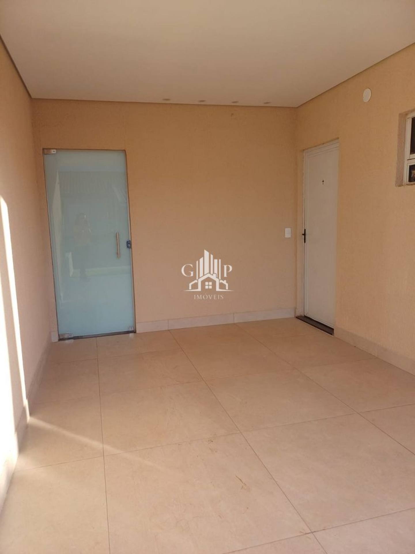 Casa de Condomínio à Venda com 3 quartos, 2 banheiros, 3 vagas por R$ 460.000,00