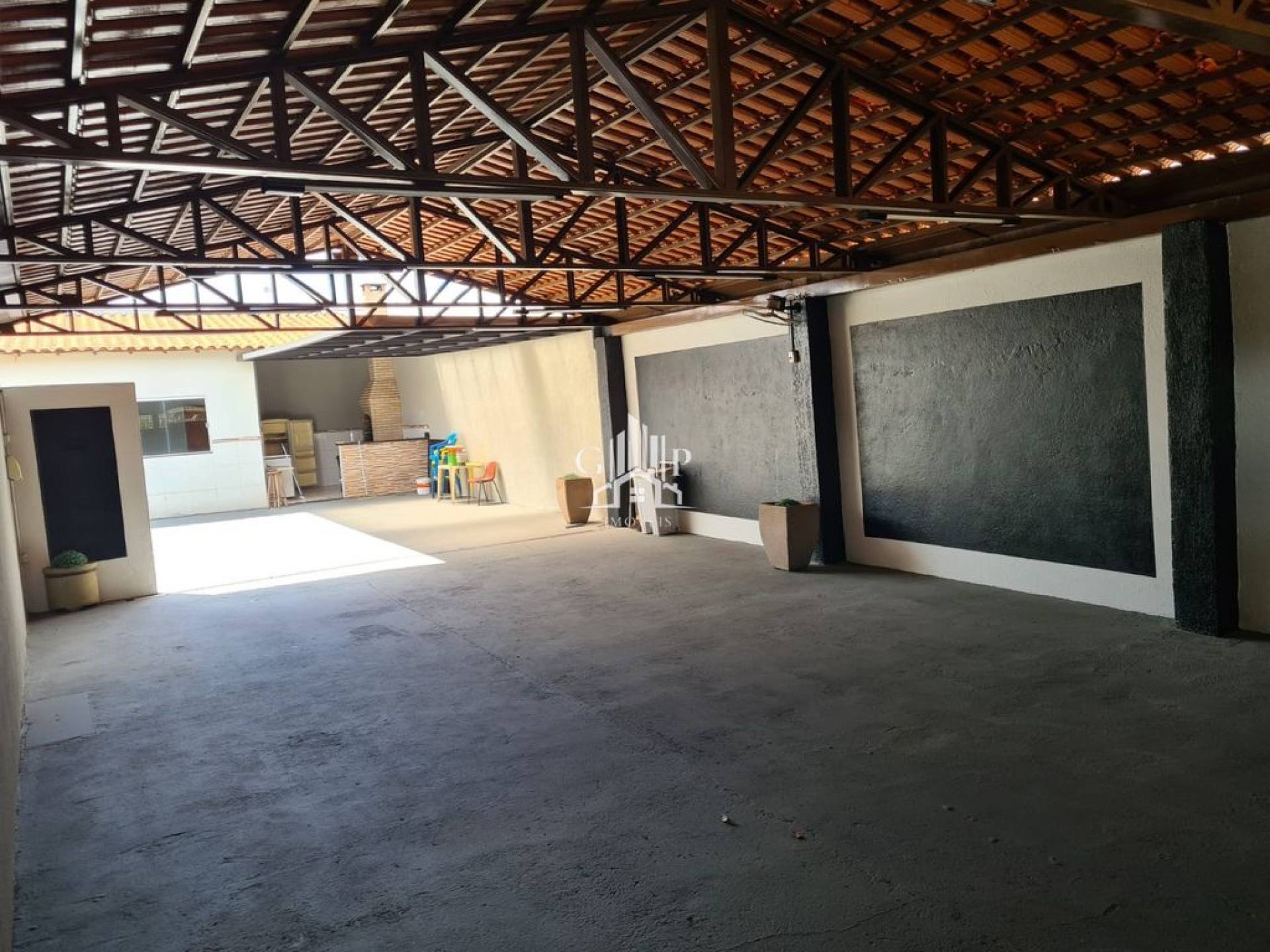 Casa Comercial Para Alugar com 2 quartos no bairro Jardim Maracanã em Uberaba
