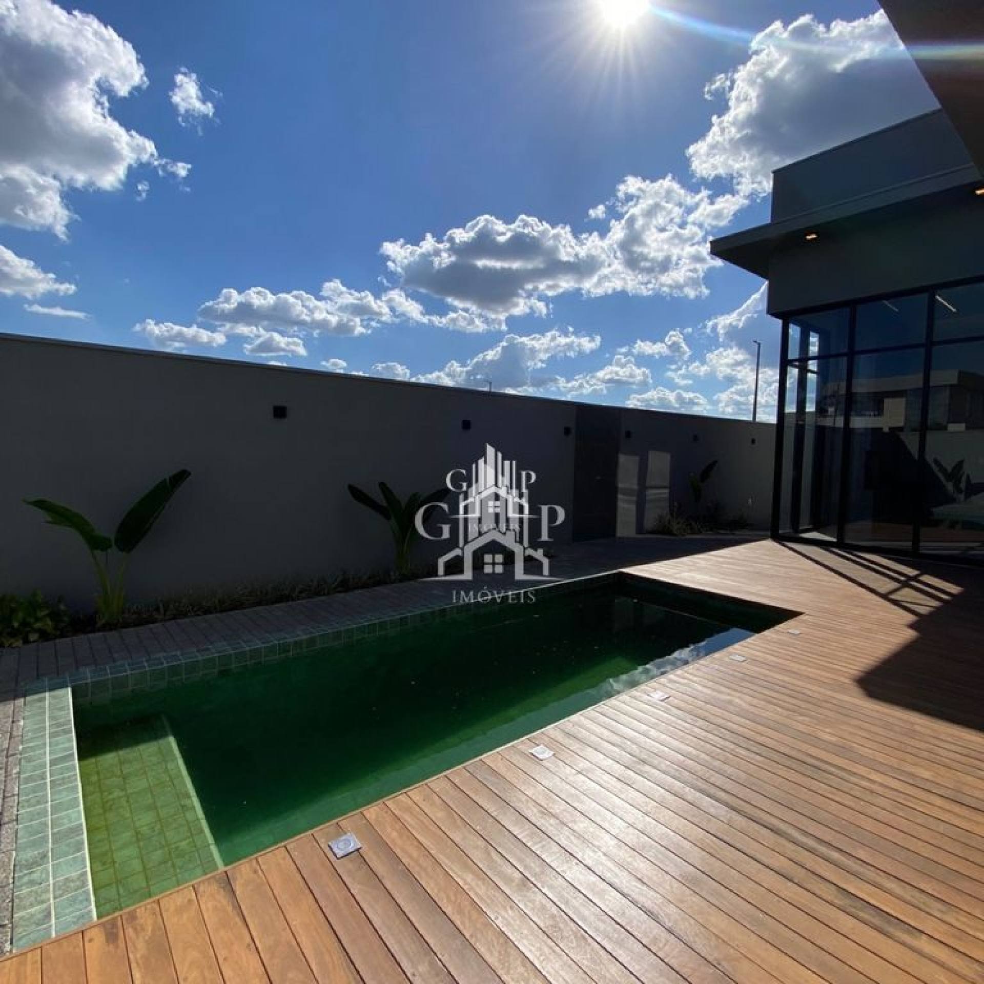 Linda casa no condomínio Cyrela I, com 3 suítes