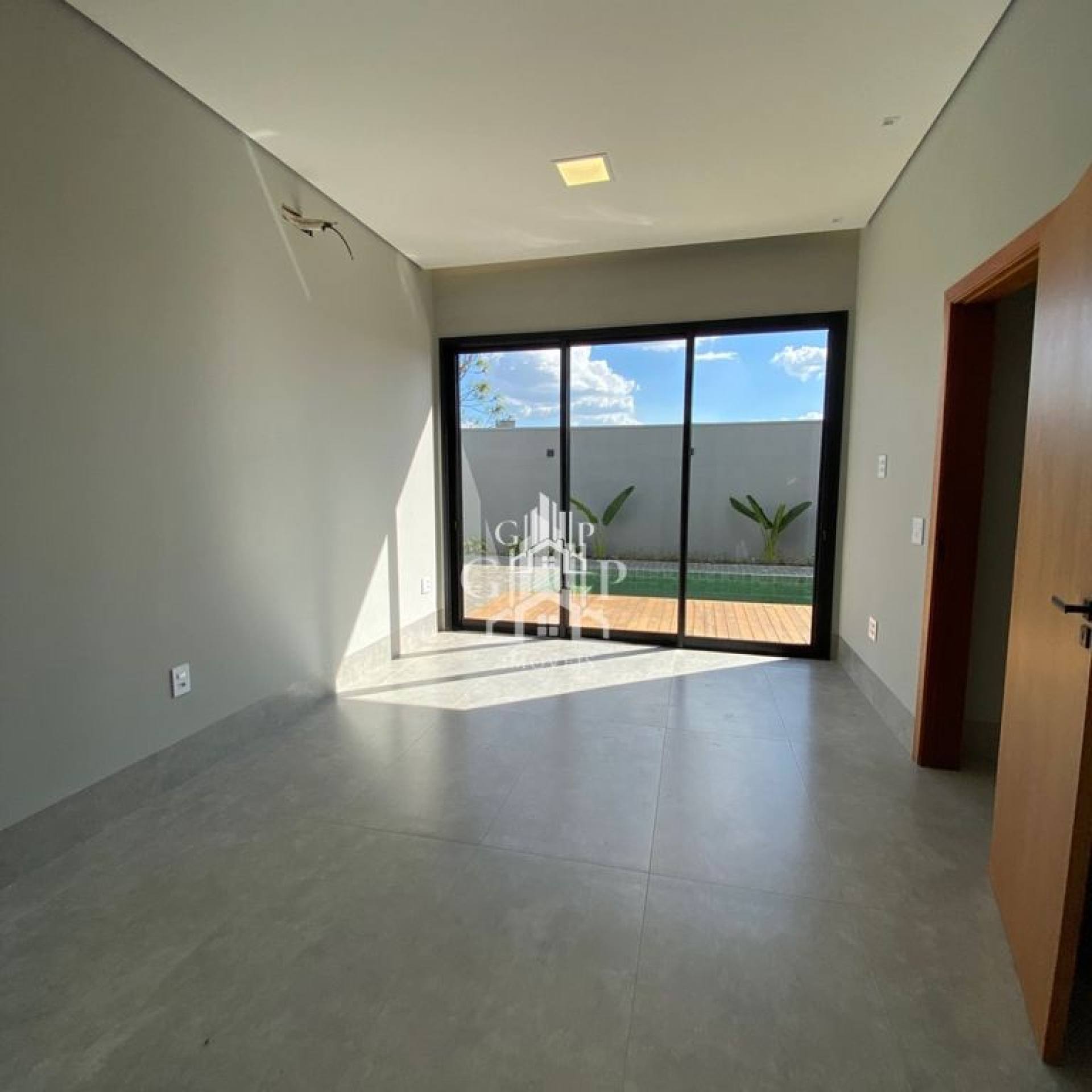 Linda casa no condomínio Cyrela I, com 3 suítes
