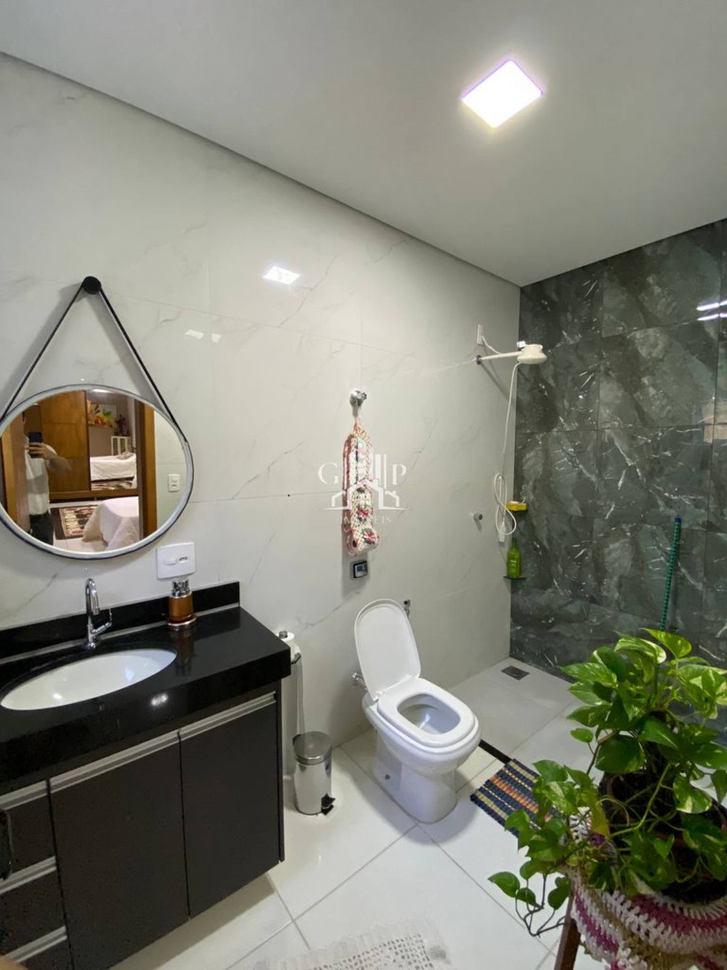 Casa no bairro Bom Retiro, com 4 quartos, sendo 2 suítes