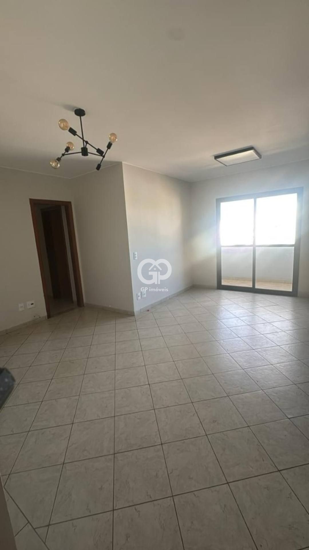 Apartamento com 4 Quartos, Suíte e Lazer Completo – Centro de Uberaba, Próximo à UFTM
