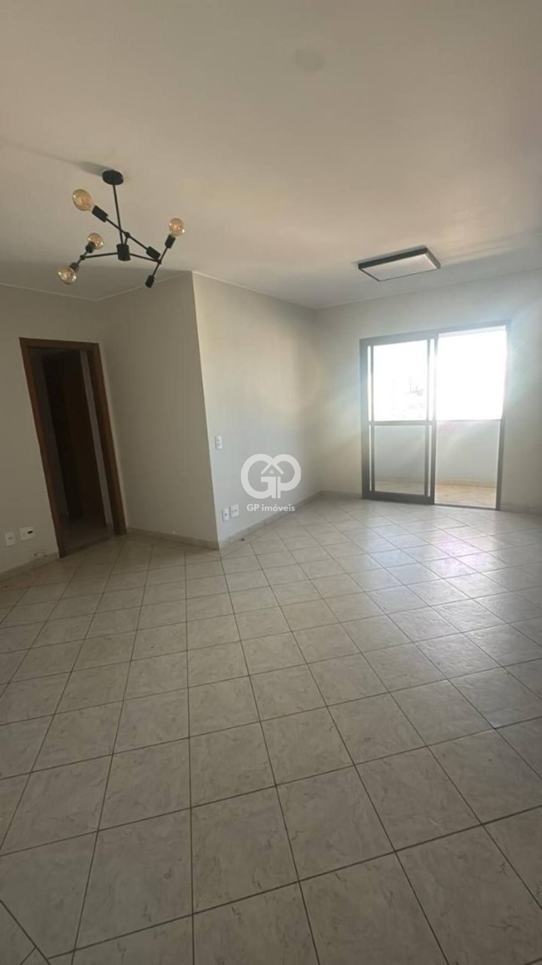 Apartamento com 4 Quartos, Suíte e Lazer Completo – Centro de Uberaba, Próximo à UFTM
