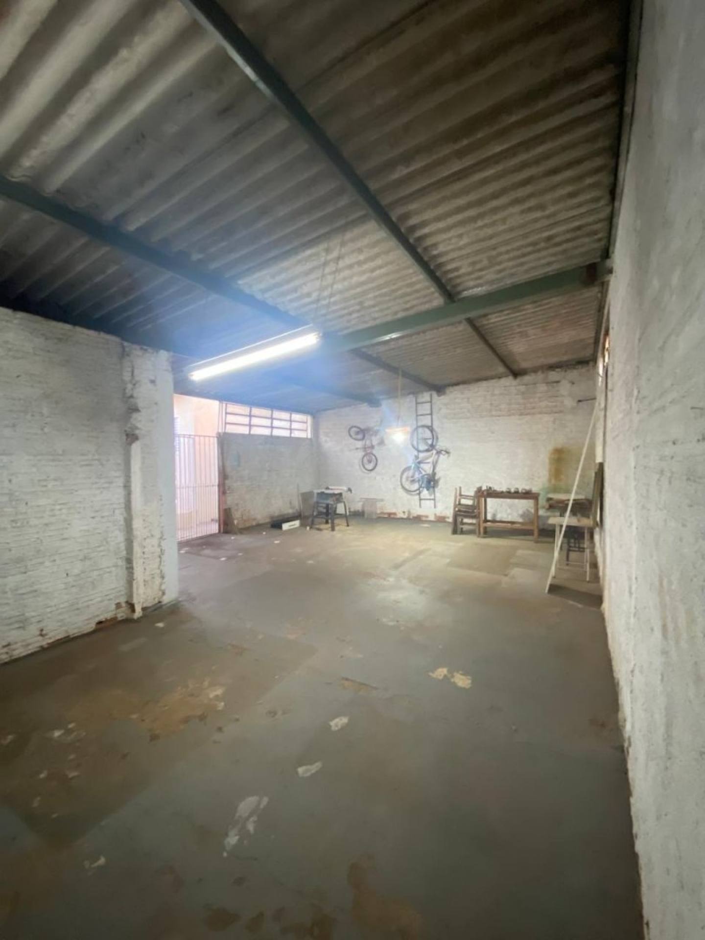 Casa para venda no bairro Fabrício com 6 quartos e 4 banheiros