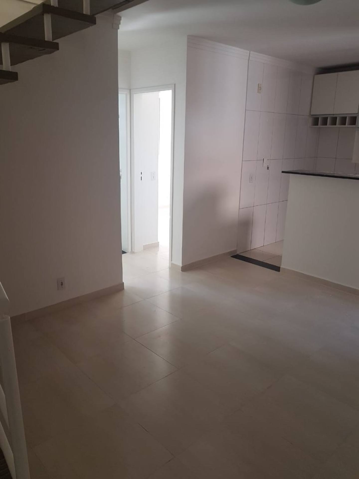 COBERTURA ESPAÇOSA PARA VENDA – 3 QUARTOS (1 SUÍTE) NO UNIVERSITÁRIO