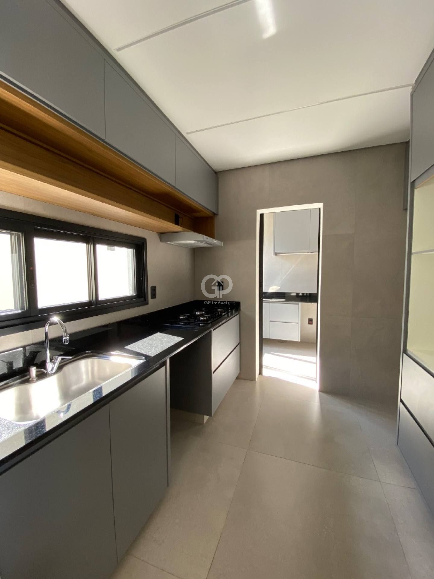 Casa de 4 suítes para locação no Damha Residencial Uberaba III