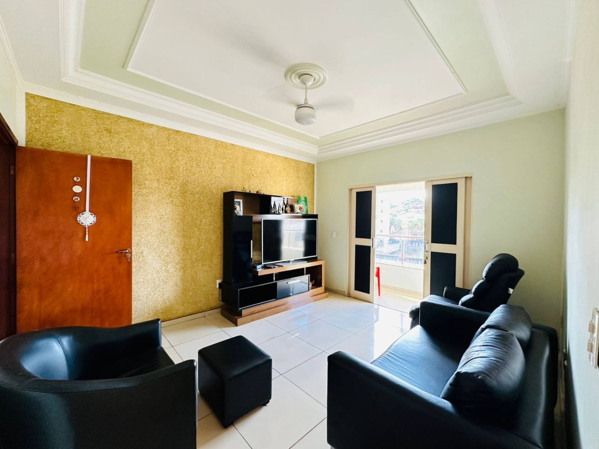 Casa Para Vender com 5 quartos 1 suítes no bairro Nossa Senhora da Abadia em Uberaba