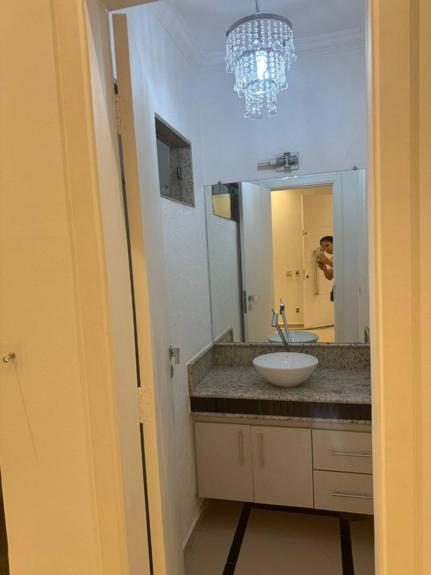 Casa Para Alugar com 4 quartos 2 suítes no bairro Estados Unidos em Uberaba