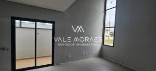 Casa Térrea em Condomínio - Reserva Aruanã - Loteamento Floresta - 3 Suítes - 174m².