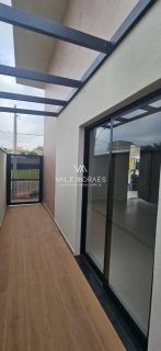 Casa Térrea em Condomínio - Reserva Aruanã - Loteamento Floresta - 3 Suítes - 174m².