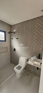 Casa Térrea em Condomínio - Reserva Aruanã - Loteamento Floresta - 3 Suítes - 174m².