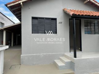 Casa Comercial e Residencial - Jardim Satélite - 3 Dormitórios - 90m².