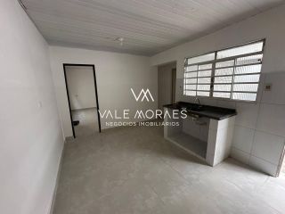 Casa Comercial e Residencial - Jardim Satélite - 3 Dormitórios - 90m².