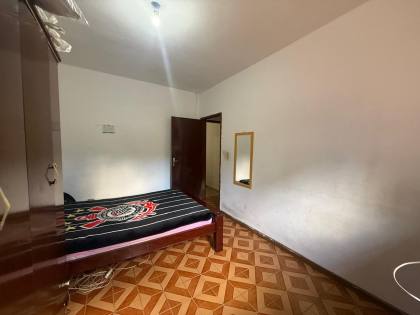 Casa com 4 Dormitórios, 2 Suítes e Garagem para 6 Carros no Jardim Portugal