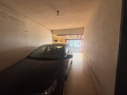 Casa com 4 Dormitórios, 2 Suítes e Garagem para 6 Carros no Jardim Portugal