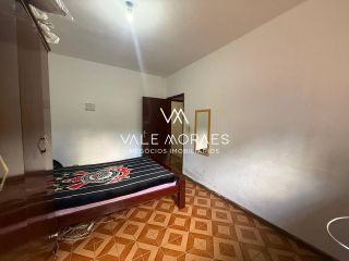 Casa Térrea com 4 Dormitórios, 2 Suítes e 6 Vagas em Excelente Localização