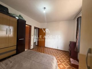Casa Térrea com 4 Dormitórios, 2 Suítes e 6 Vagas em Excelente Localização