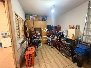 Casa Térrea com 4 Dormitórios, 2 Suítes e 6 Vagas em Excelente Localização