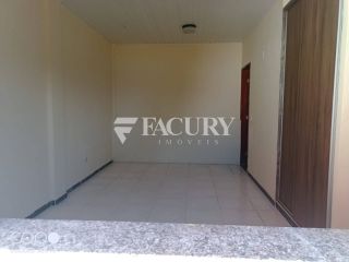 Casa a 500 m² da Praia