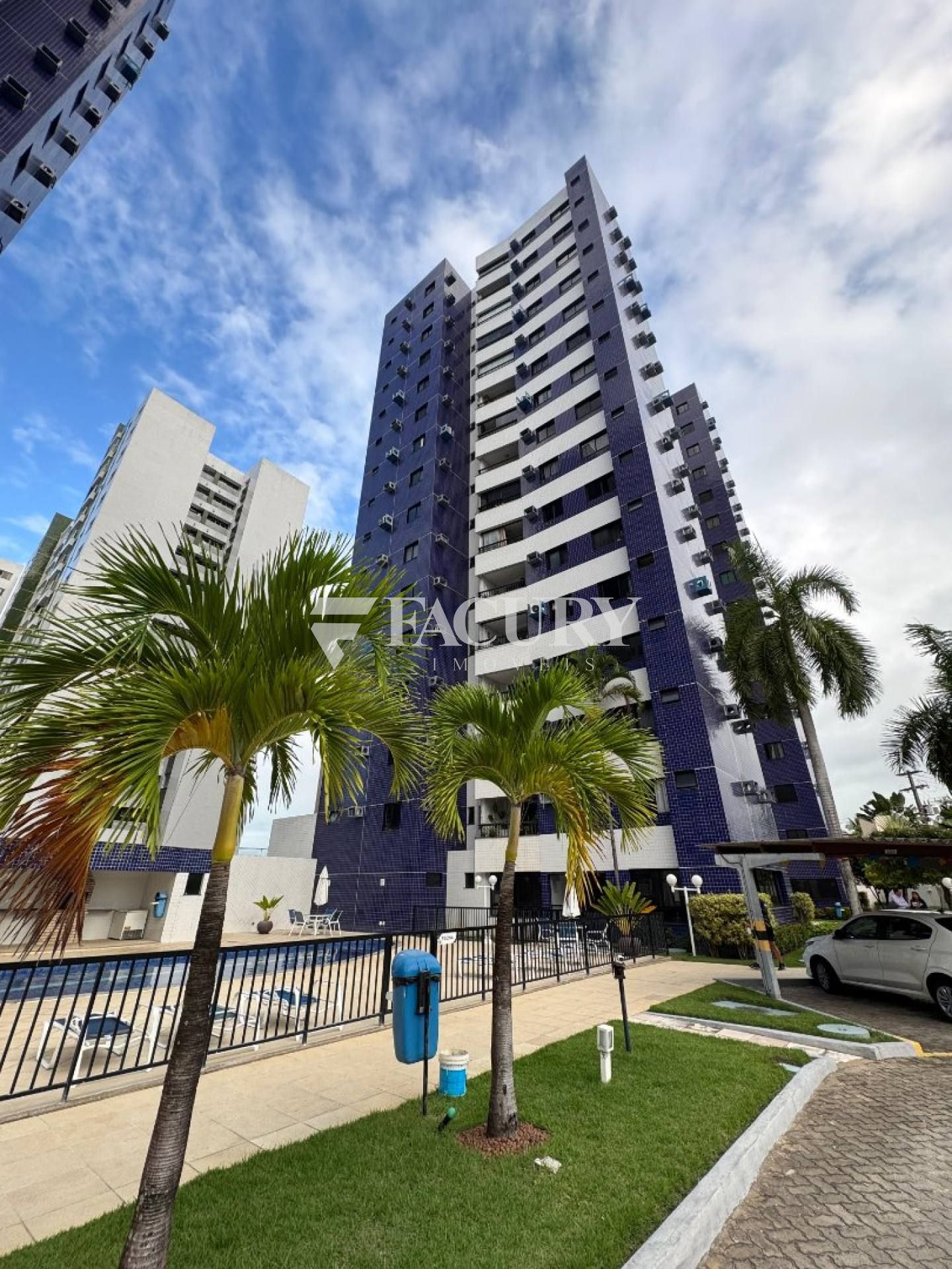 Apartamento com 3/4 sendo 1 suíte e varanda na Farolândia - Aracaju/SE