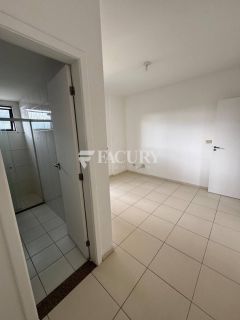 Apartamento com 3/4 sendo 1 suíte e varanda na Farolândia - Aracaju/SE