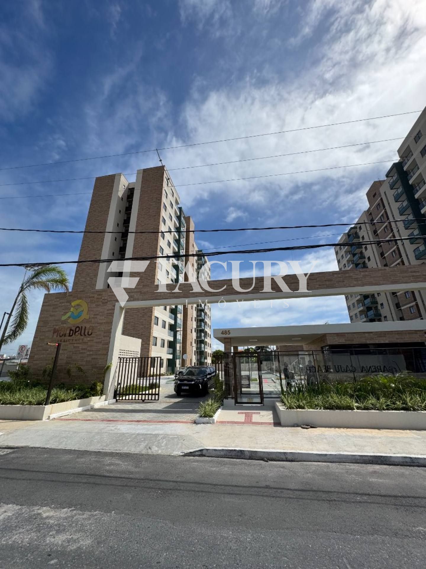 Marbello Residence, 2/4 sendo 1 suíte e varanda com vista livre pro mar