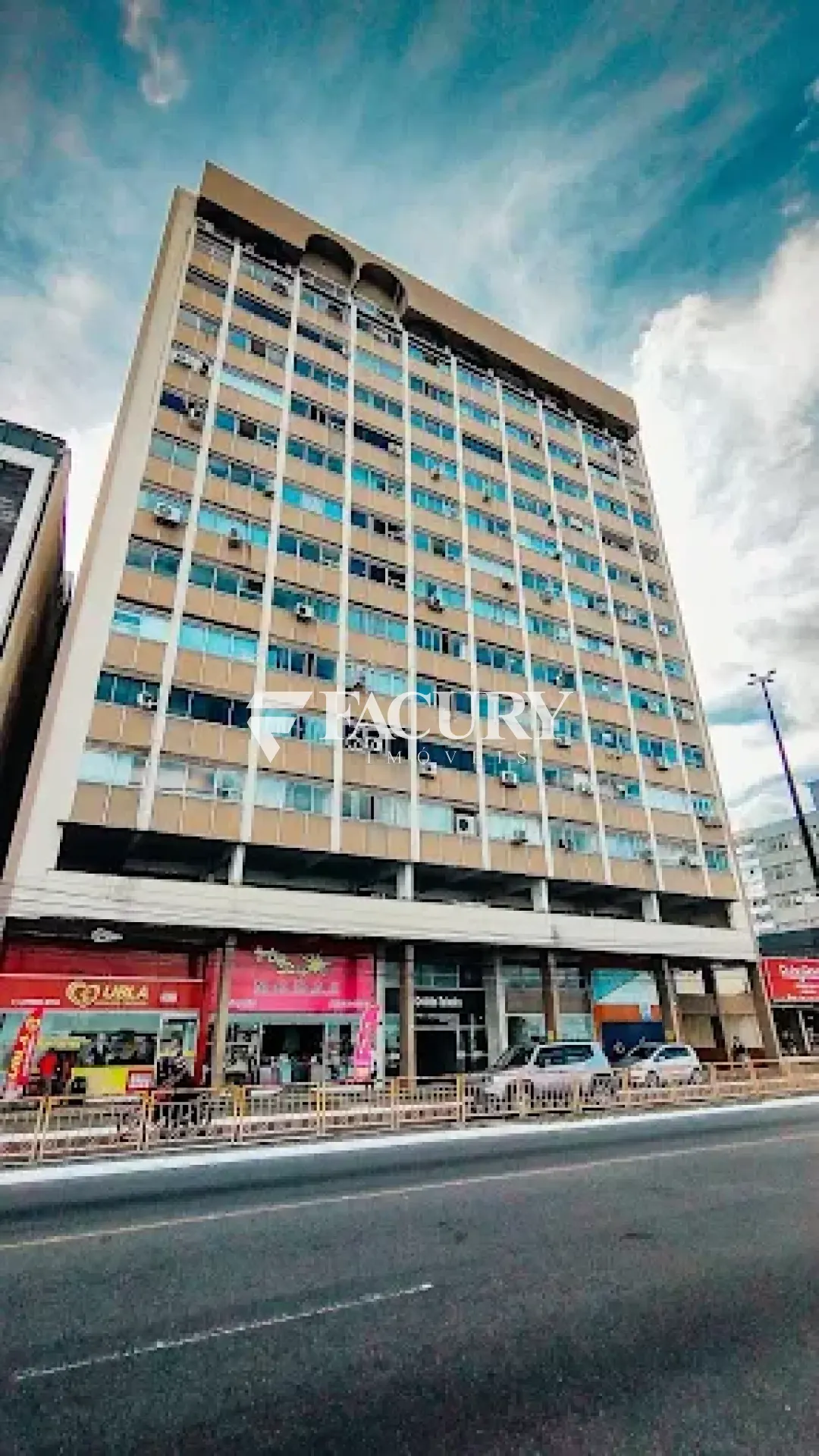 4 Salas à venda no Edifício Oviedo Teixeira