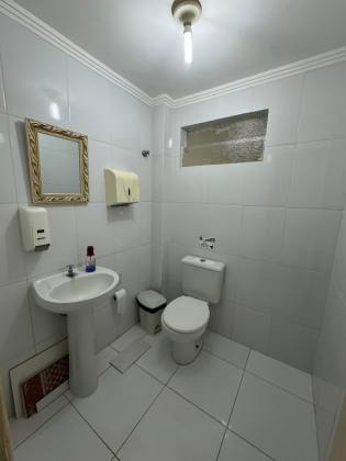 4 Salas à venda no Edifício Oviedo Teixeira
