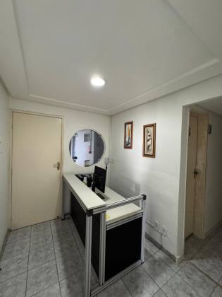 4 Salas à venda no Edifício Oviedo Teixeira