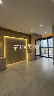 APARTAMENTO NOVO E REFORMADO EM FRENTE AO MAR.