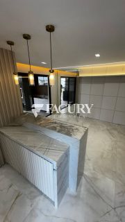 APARTAMENTO NOVO E REFORMADO EM FRENTE AO MAR.