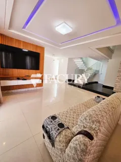 Casa no Cond. Costa Marina com 4/4 e 2 suítes