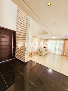 Casa no Cond. Costa Marina com 4/4 e 2 suítes