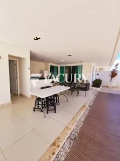 Casa no Cond. Costa Marina com 4/4 e 2 suítes