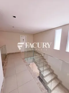 Casa no Cond. Costa Marina com 4/4 e 2 suítes