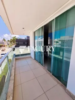 Casa no Cond. Costa Marina com 4/4 e 2 suítes
