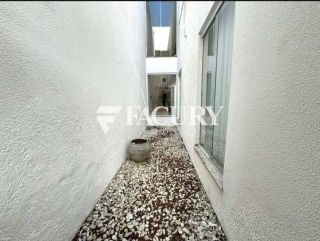 CASA DUPLEX VENTILADA FRENTE RIO NO BAIRRO COROA DO MEIO