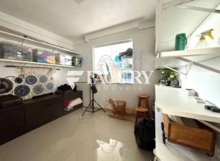 CASA DUPLEX VENTILADA FRENTE RIO NO BAIRRO COROA DO MEIO