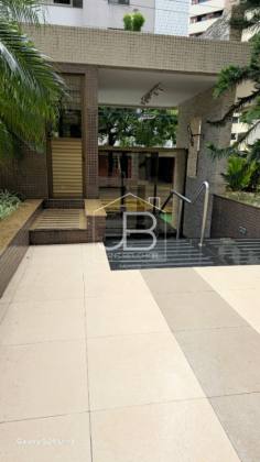 Apartamento em excelente localização com 4 quartos e 3 suítes no Meireles, Fortaleza-CE: 208m² e 4 vagas de garagem!