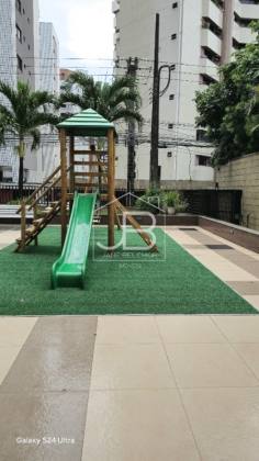 Apartamento em excelente localização com 4 quartos e 3 suítes no Meireles, Fortaleza-CE: 208m² e 4 vagas de garagem!