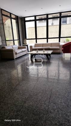 Apartamento em excelente localização com 4 quartos e 3 suítes no Meireles, Fortaleza-CE: 208m² e 4 vagas de garagem!