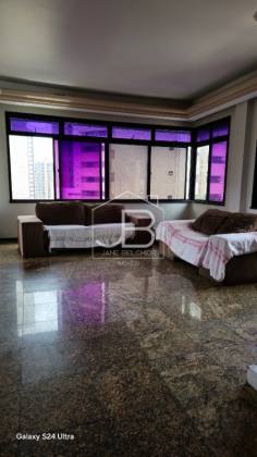 Apartamento em excelente localização com 4 quartos e 3 suítes no Meireles, Fortaleza-CE: 208m² e 4 vagas de garagem!
