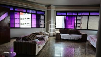 Apartamento em excelente localização com 4 quartos e 3 suítes no Meireles, Fortaleza-CE: 208m² e 4 vagas de garagem!