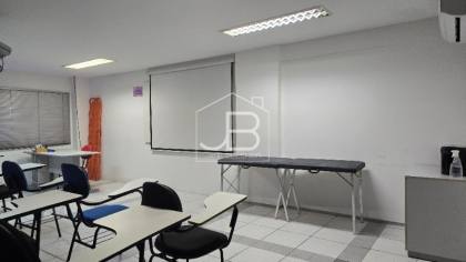 Sala Comercial de 66m² no Condomínio à Venda em Fortaleza-CE, Meireles: A Oportunidade que Você Procura!