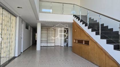 Imperdível: Casa de 5 quartos no Papicu, Fortaleza-CE, com 340m² de área e 8 vagas de garagem!