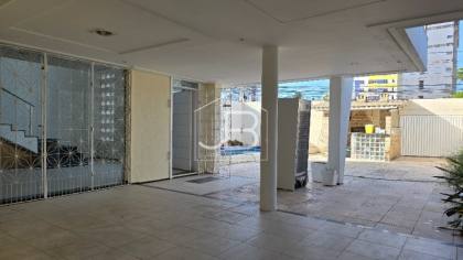 Imperdível: Casa de 5 quartos no Papicu, Fortaleza-CE, com 340m² de área e 8 vagas de garagem!