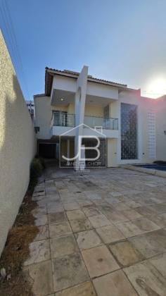 Imperdível: Casa de 5 quartos no Papicu, Fortaleza-CE, com 340m² de área e 8 vagas de garagem!