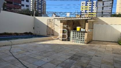 Imperdível: Casa de 5 quartos no Papicu, Fortaleza-CE, com 340m² de área e 8 vagas de garagem!