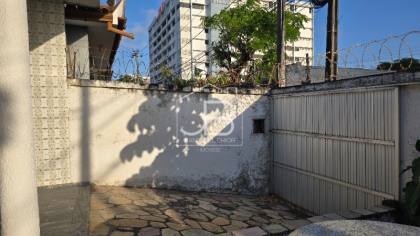 Imperdível Casa Comercial à Venda em Dionisio Torres, Fortaleza-CE: 3 Quartos, 2 Suítes, 2 Salas, 2 Vagas, 349,32m²!