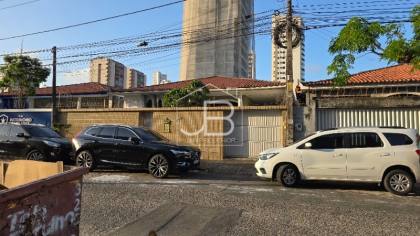 Imperdível Casa Comercial à Venda em Dionisio Torres, Fortaleza-CE: 3 Quartos, 2 Suítes, 2 Salas, 2 Vagas, 349,32m²!